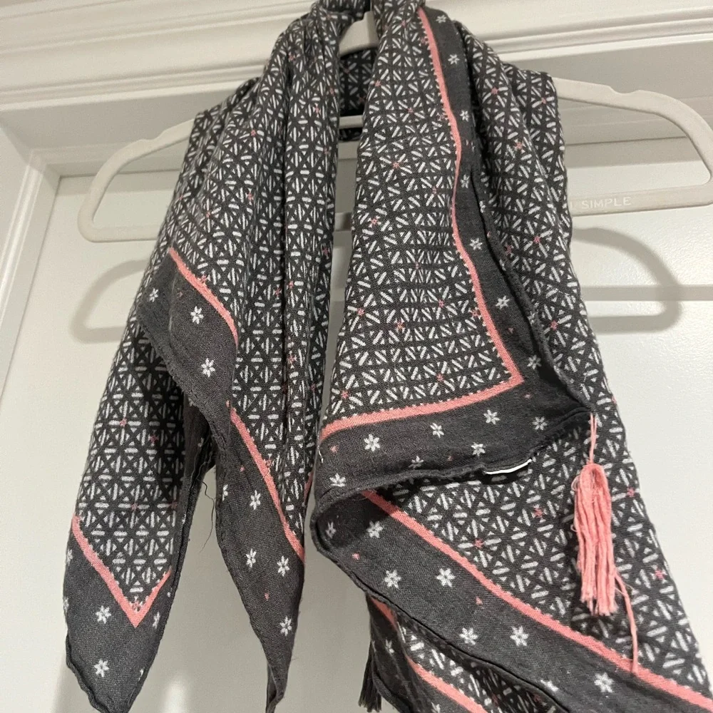 Kids Patterned Scarf - Gray and Pink